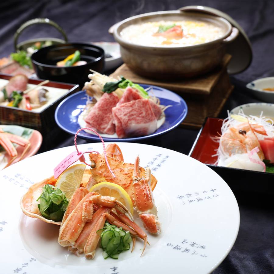 山陰・柴山漁港産の厳選かにと近江牛が楽しめる会席