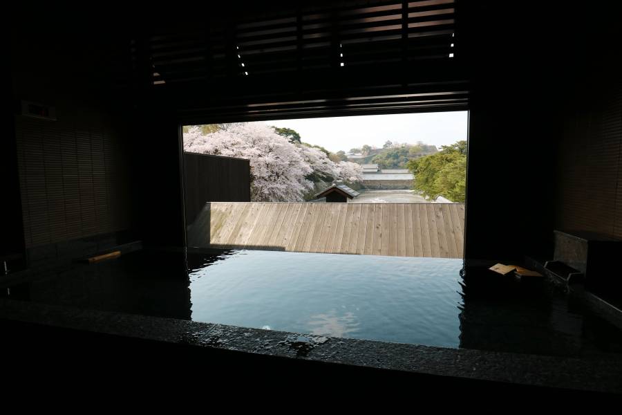 桜の城見の湯