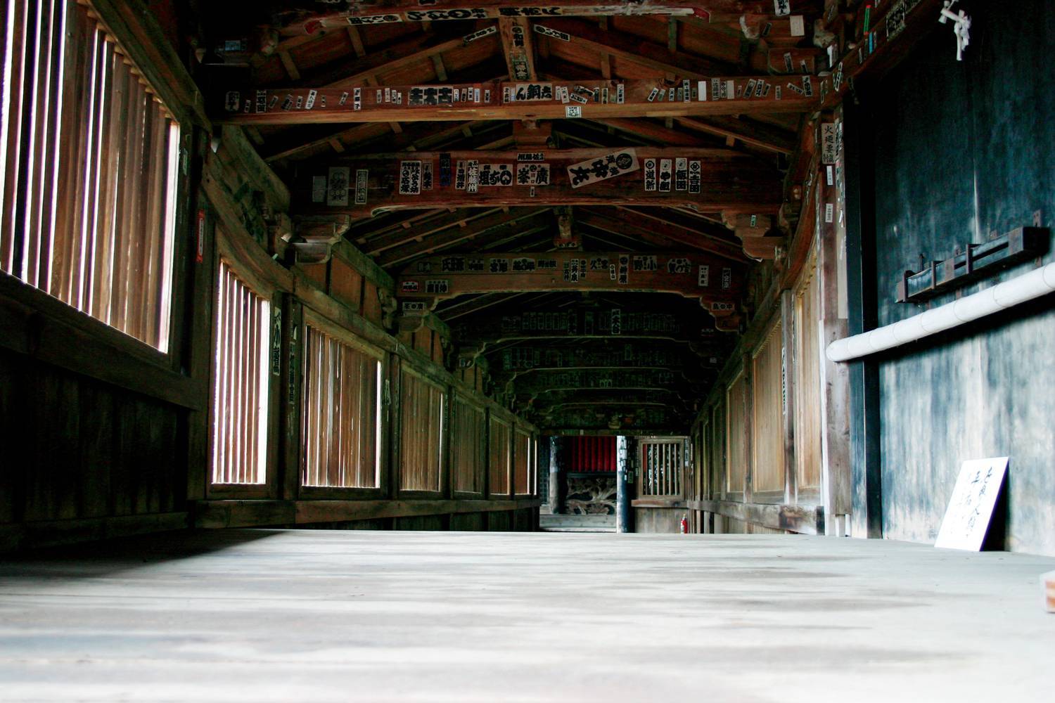 竹生島宝厳寺舟廊下（長浜・米原を楽しむ観光情報サイトより）