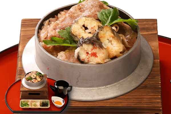 近江牛と一色鰻の 相盛り釜まぶし【おばんざいビュッフェ・ドリンクつき】