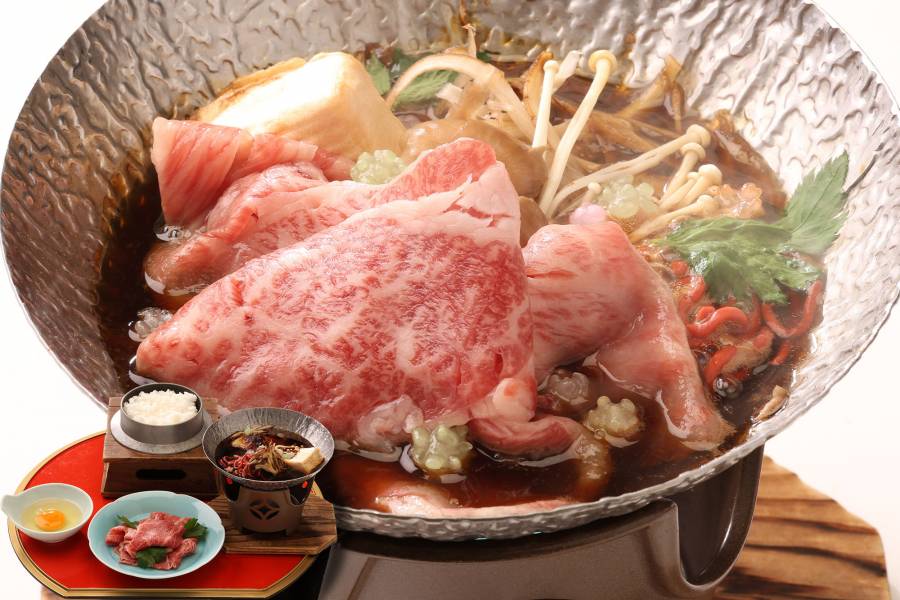 滋賀県名物　近江牛すき焼き